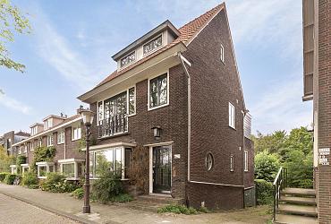 8b965a3cd7a5f75ab963229a004c5ca6