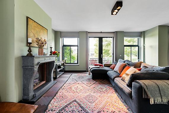 Salonrijtuigstraat 1