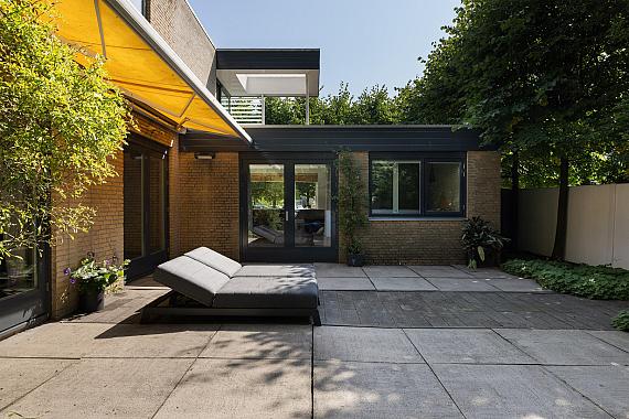 De Roos van Dekama 1