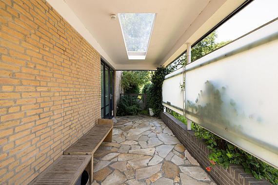 De Roos van Dekama 1