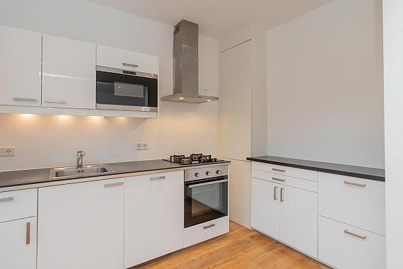 Pieter van der Doesstraat 42 2