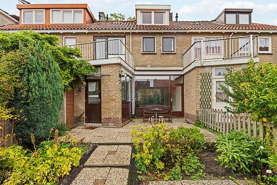 Burgemeester Bickerstraat 57