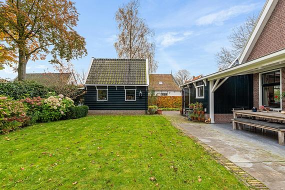 Dorpsstraat 9