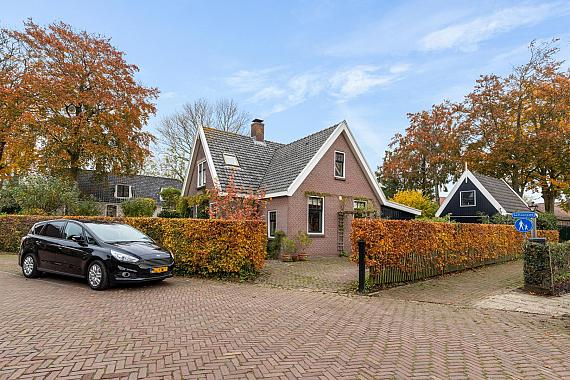 Dorpsstraat 9