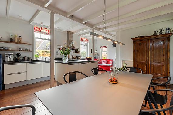 Dorpsstraat 9