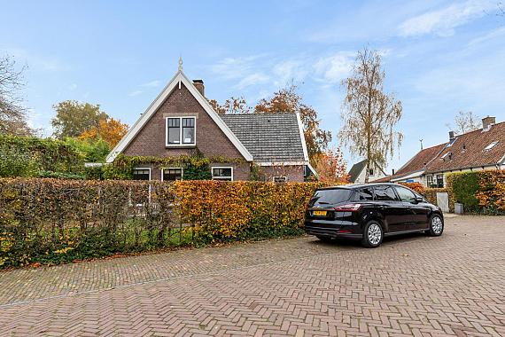 Dorpsstraat 9