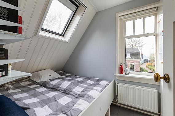 Dorpsstraat 9