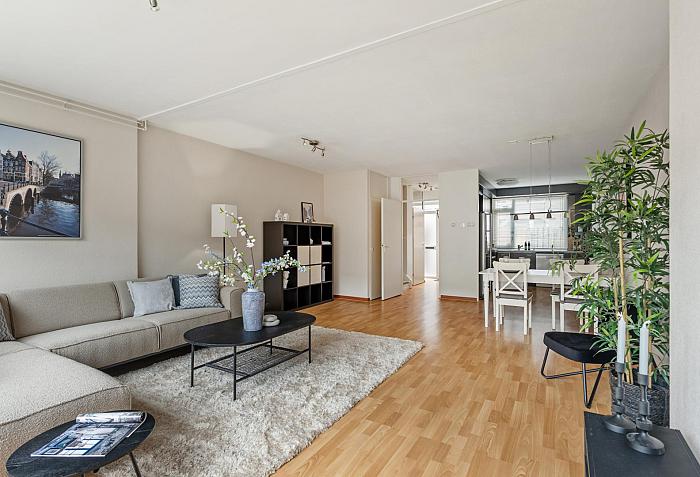 0438b374725593551e96745fed06901d